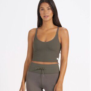 Vuori Rib Crop Tank in Oregano green size Small